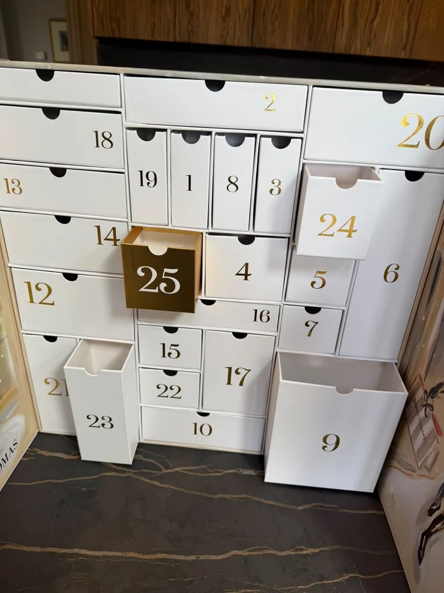 Brown Thomas Advent Calendar - EMPTY - Image 3