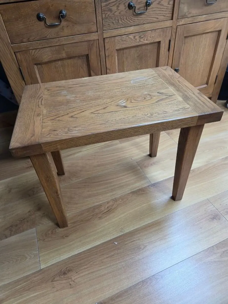 Oak sideboard and coffee table set - Image 4