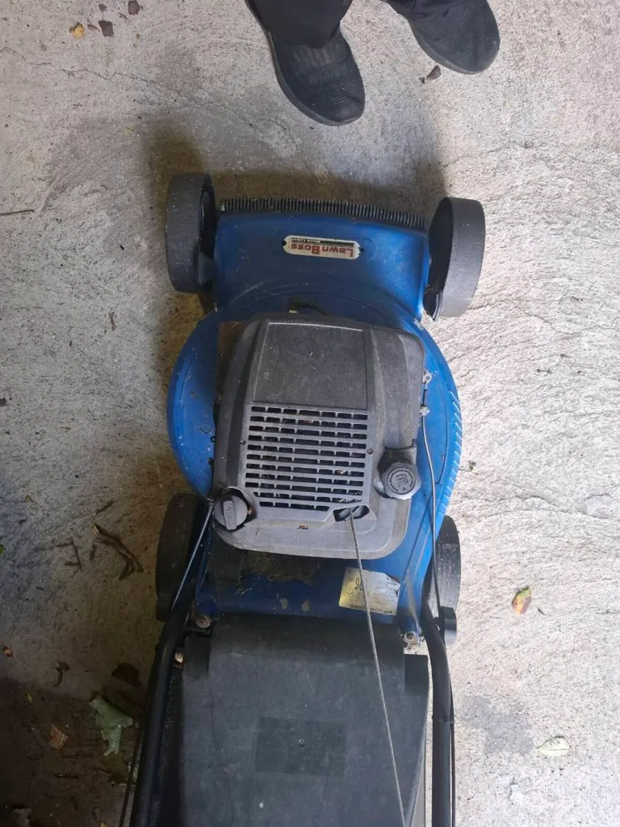 Self drive lawnmower - Image 3
