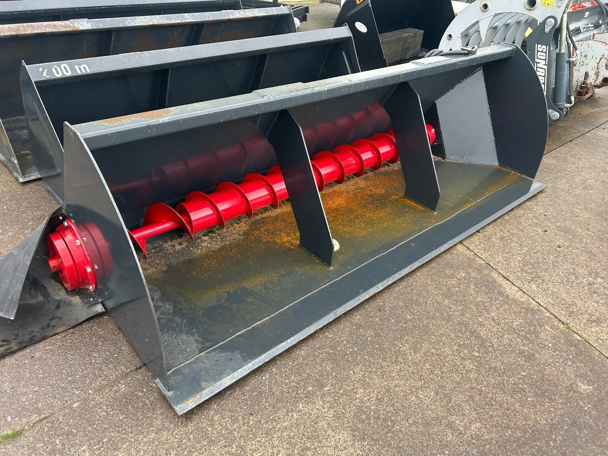 Front mounted root choppers