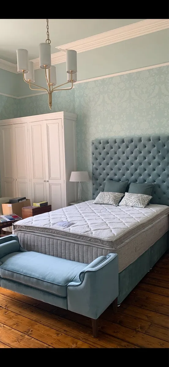 Ventura Design Headboard Divan and Bench - Image 1