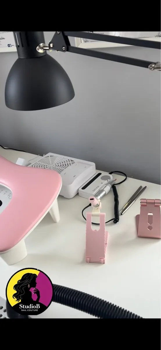 Complete Nail Technician Setup - Image 4