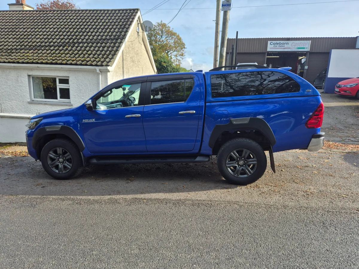 Toyota Hilux 2024 - Image 4