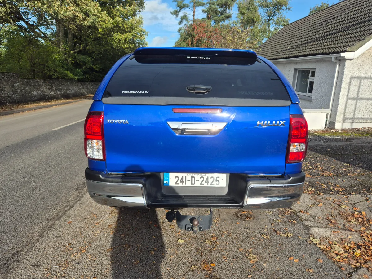 Toyota Hilux 2024 - Image 3