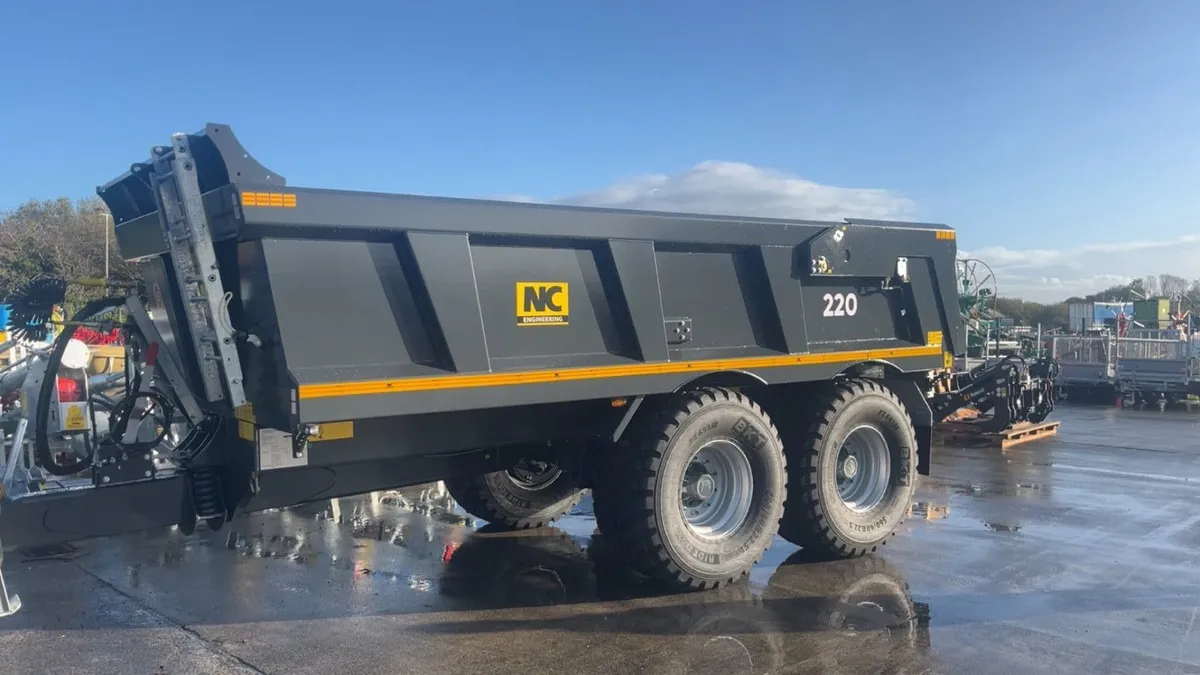 NC 220 Dump Trailer - Image 1