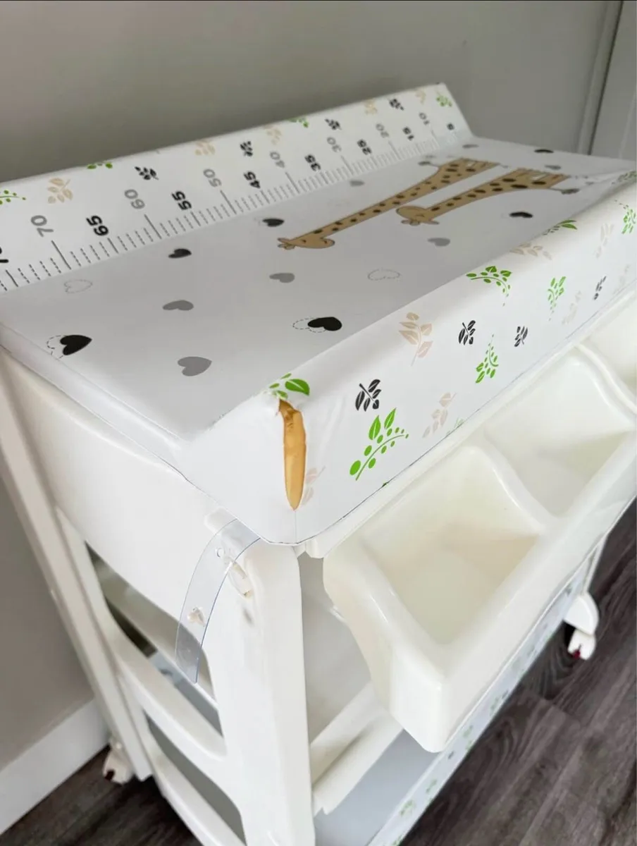 Baby changing Unit with Bath- Babylo - Image 2