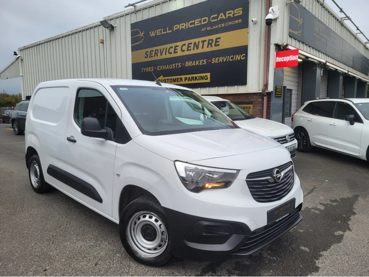 Opel Combo KOMF L1H1-1.5 100PS D 3DR - Image 1
