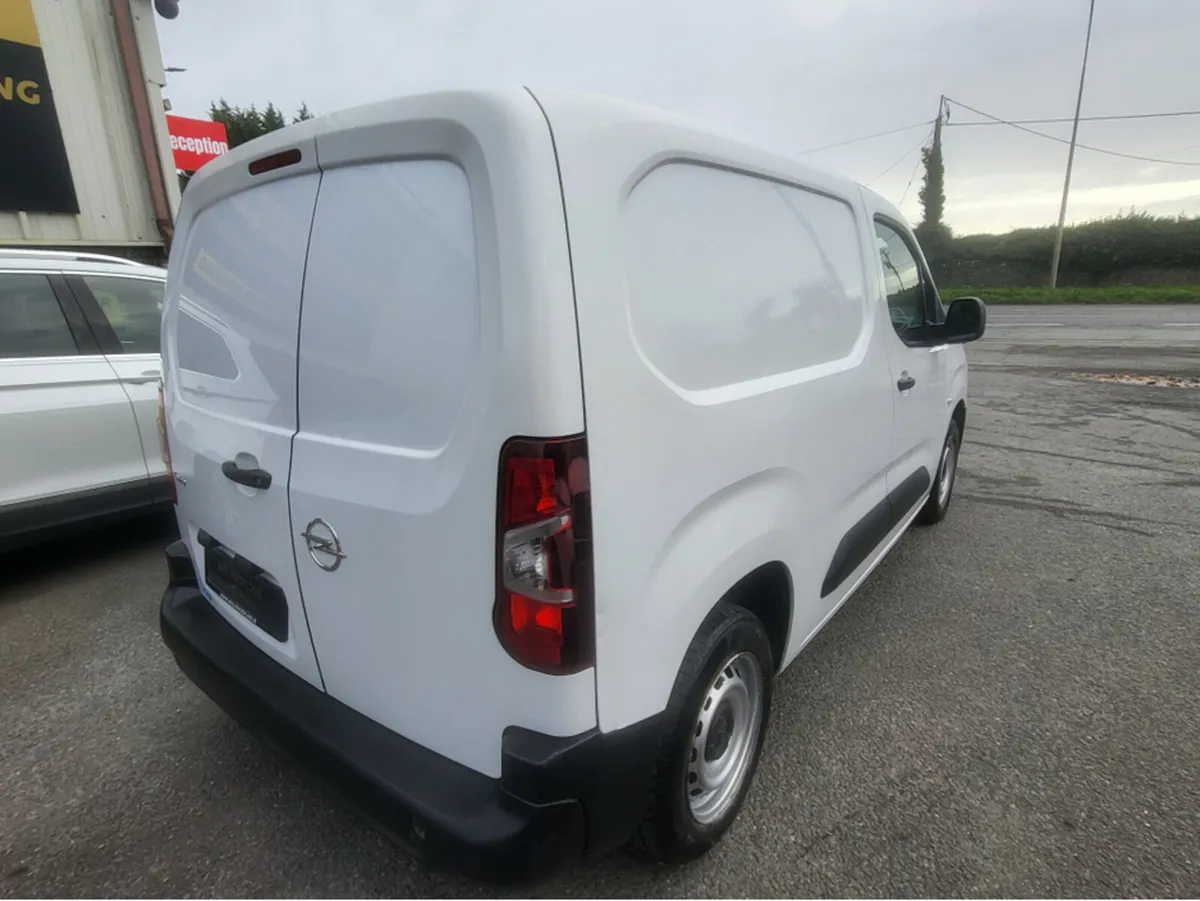 Opel Combo KOMF L1H1-1.5 100PS D 3DR - Image 4