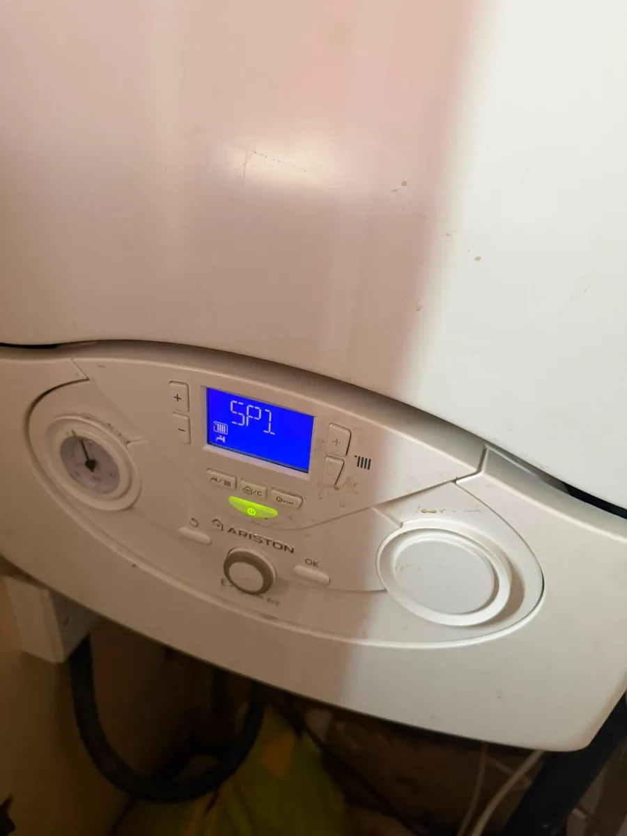 960L of Gas & Ariston Boiler - spares or repair - Image 4