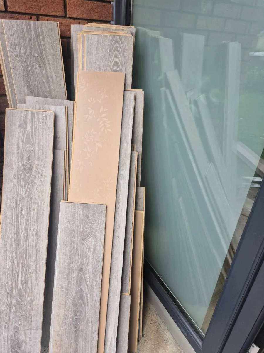 FREE Laminate Floor Grey FREE - Image 3
