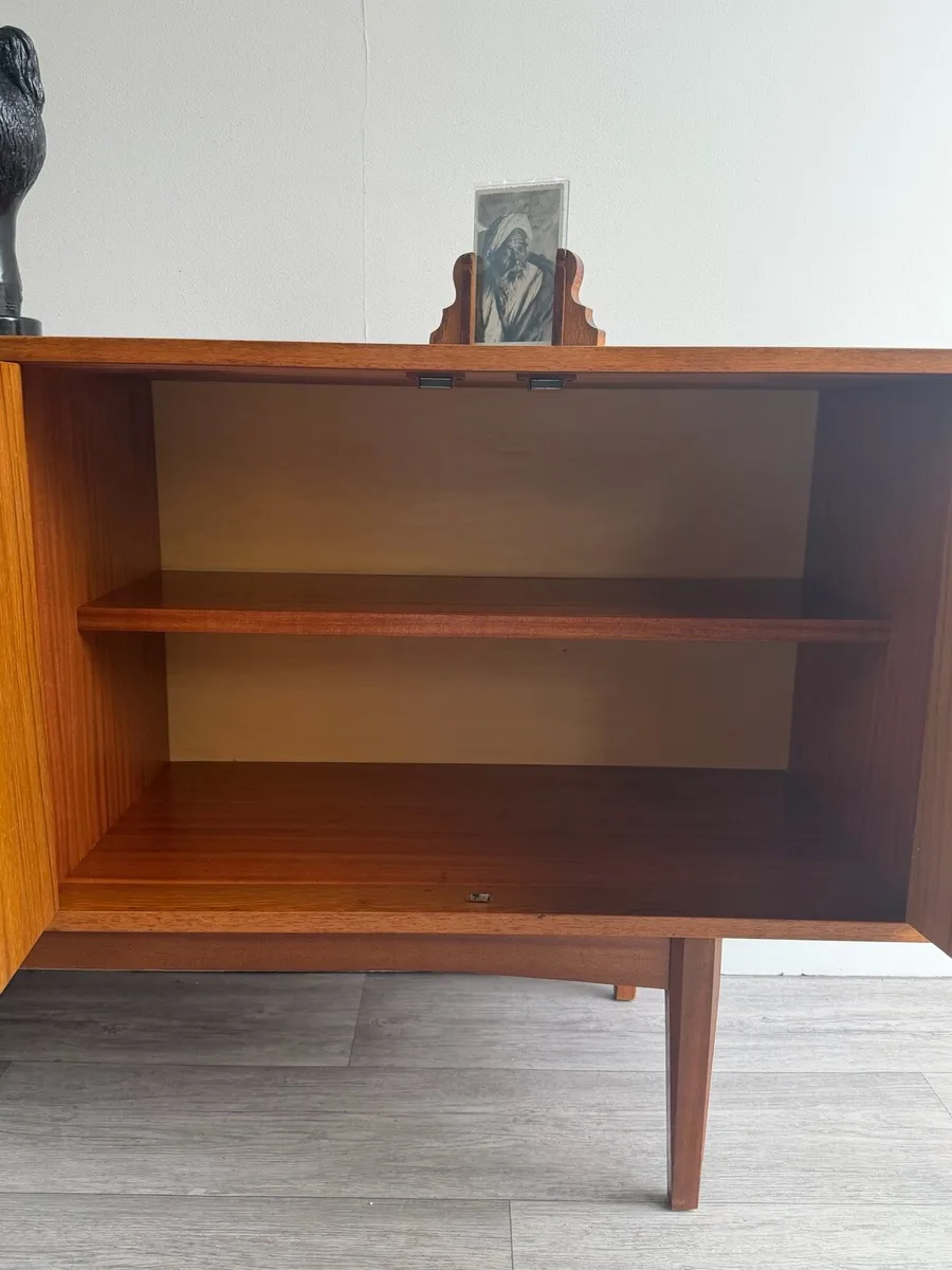 Mid Century Sideboard Drinks Cabinet - Image 4