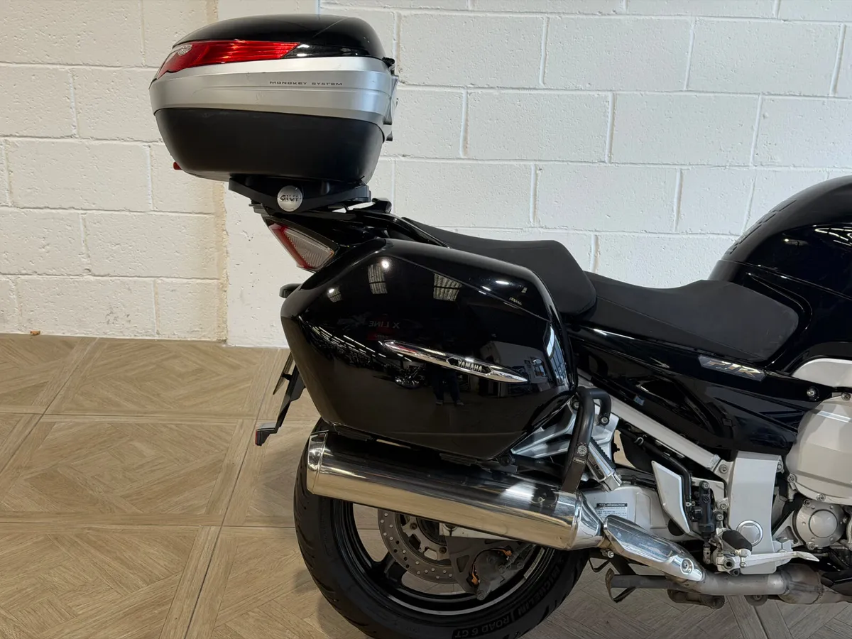 YAMAHA FJR 1300 2015 - Image 4