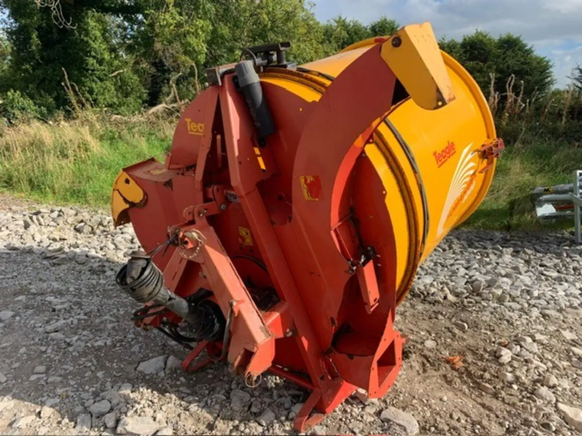 TEAGLE 4040 BALE SHREDDER, 2018 &  AS NEW - Image 1