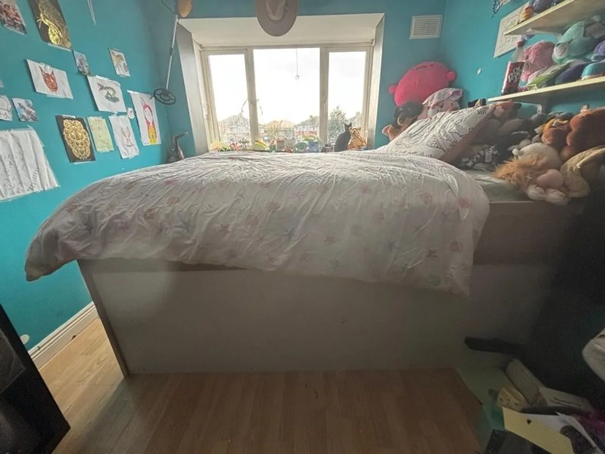 Double Bed - Image 1