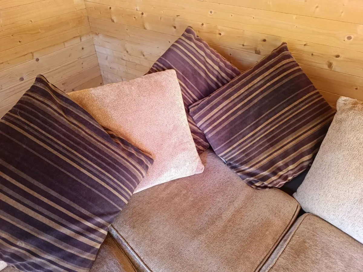 Sofa - couch - Image 3