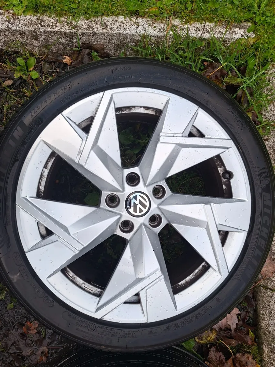 18" Vw Alloys with tyres - Image 3