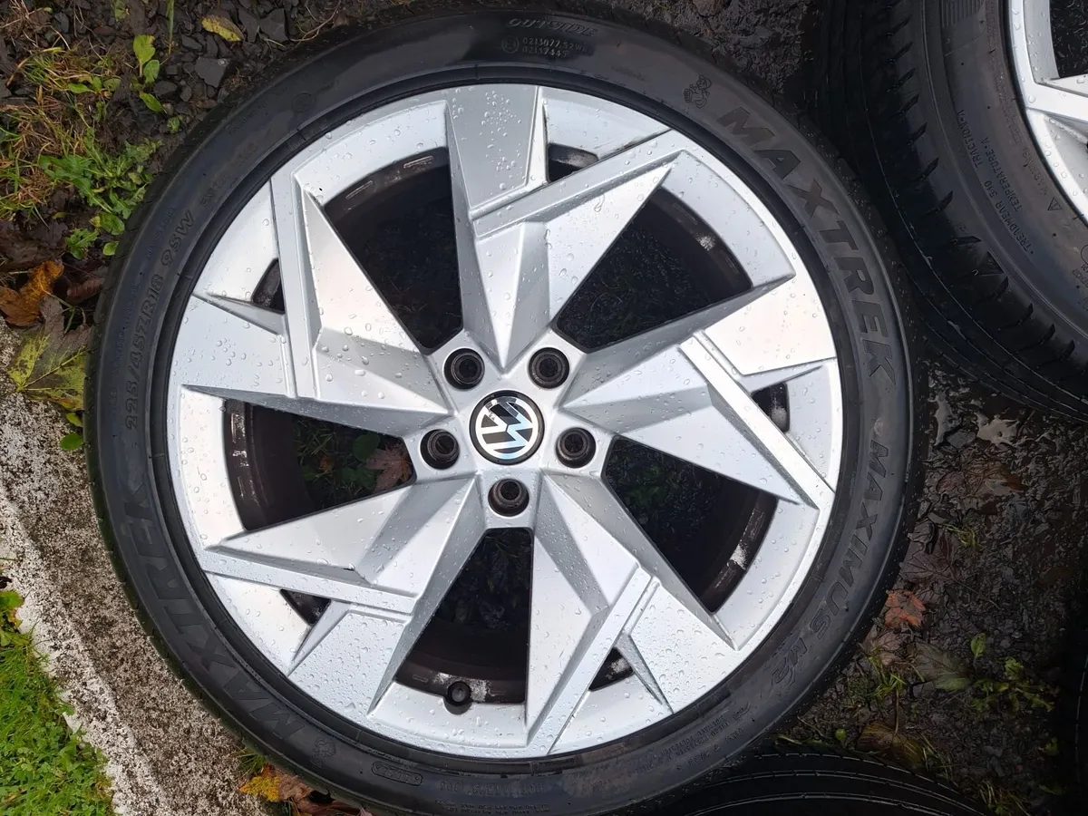 18" Vw Alloys with tyres - Image 4