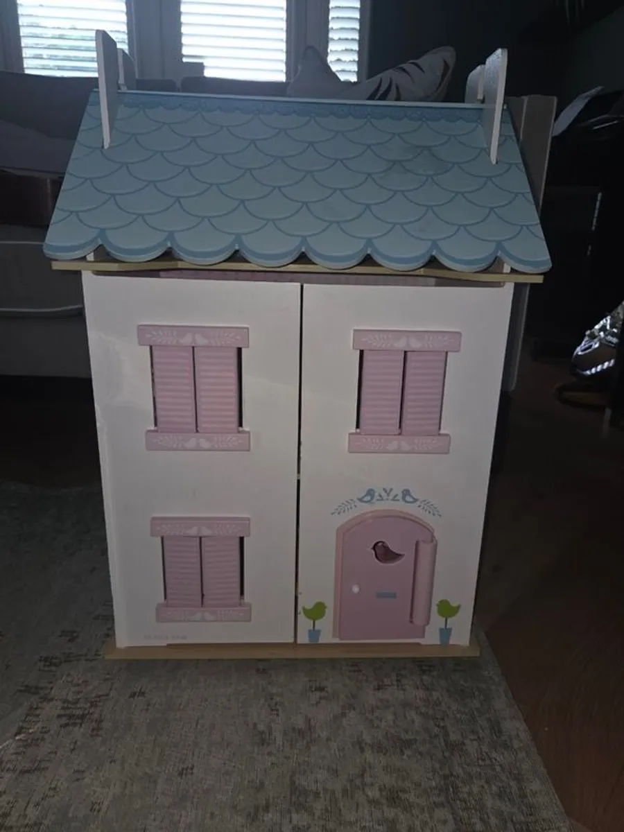 Beautiful Le Toy Van wooden dolls' house - perfect condition - Image 1