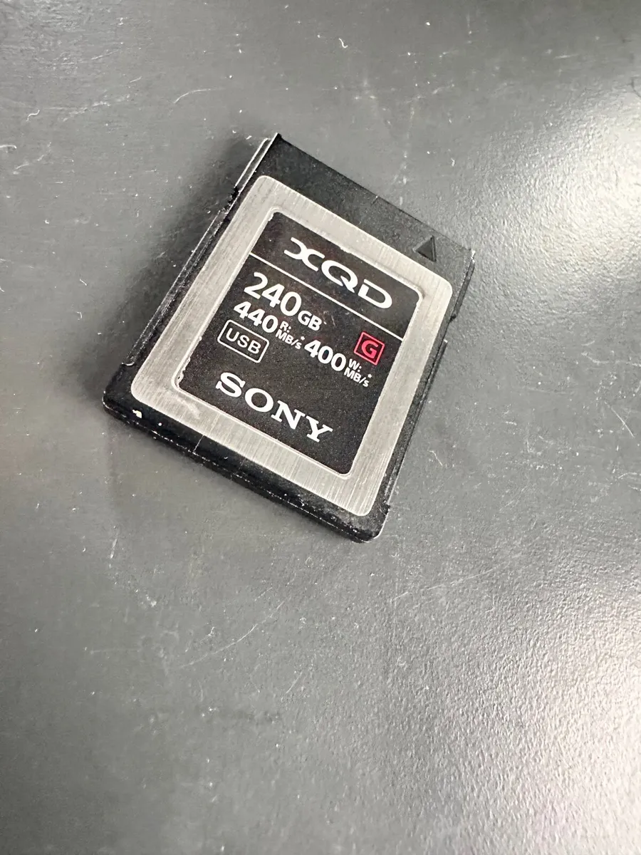 SONY XQD 240GB card - excellent condition - Image 2