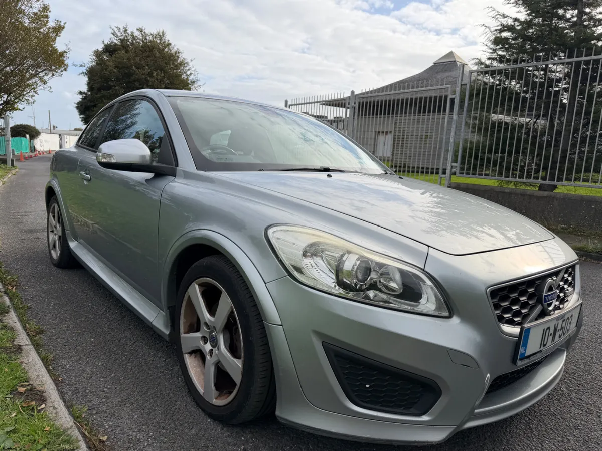 Volvo C30 2010 - Image 1