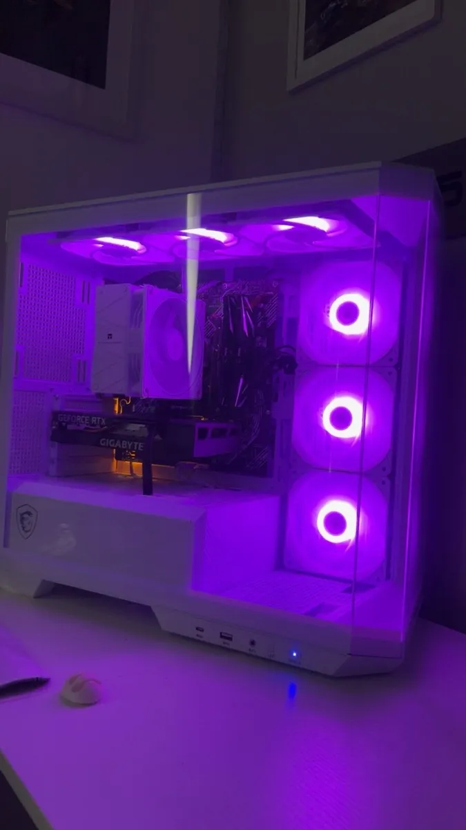 White Gaming Pc - Image 1