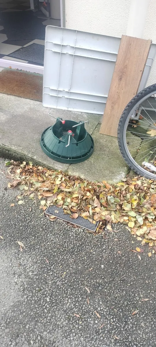 Christmas tree stand