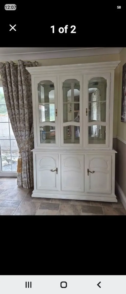 Dresser and corner unit - Image 4