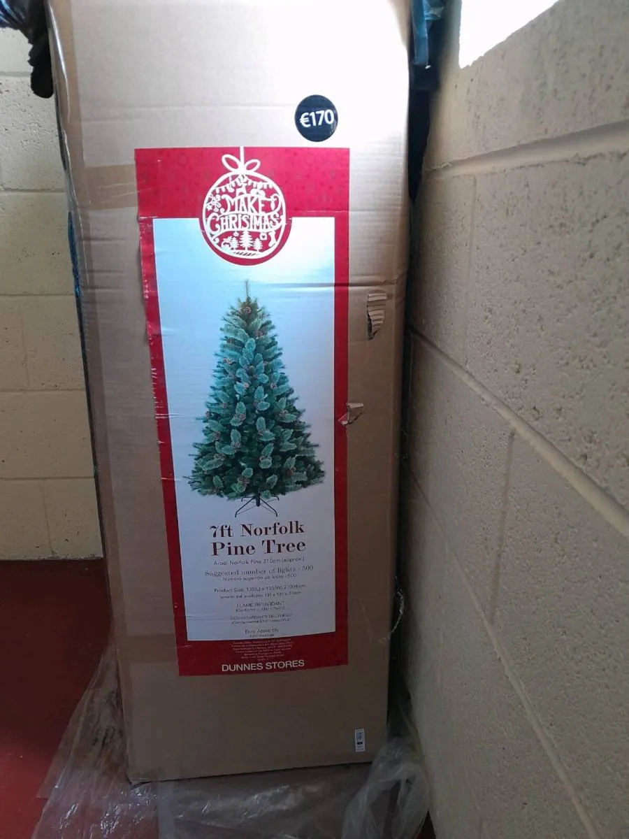 Christmas Tree 🎄 - Image 1