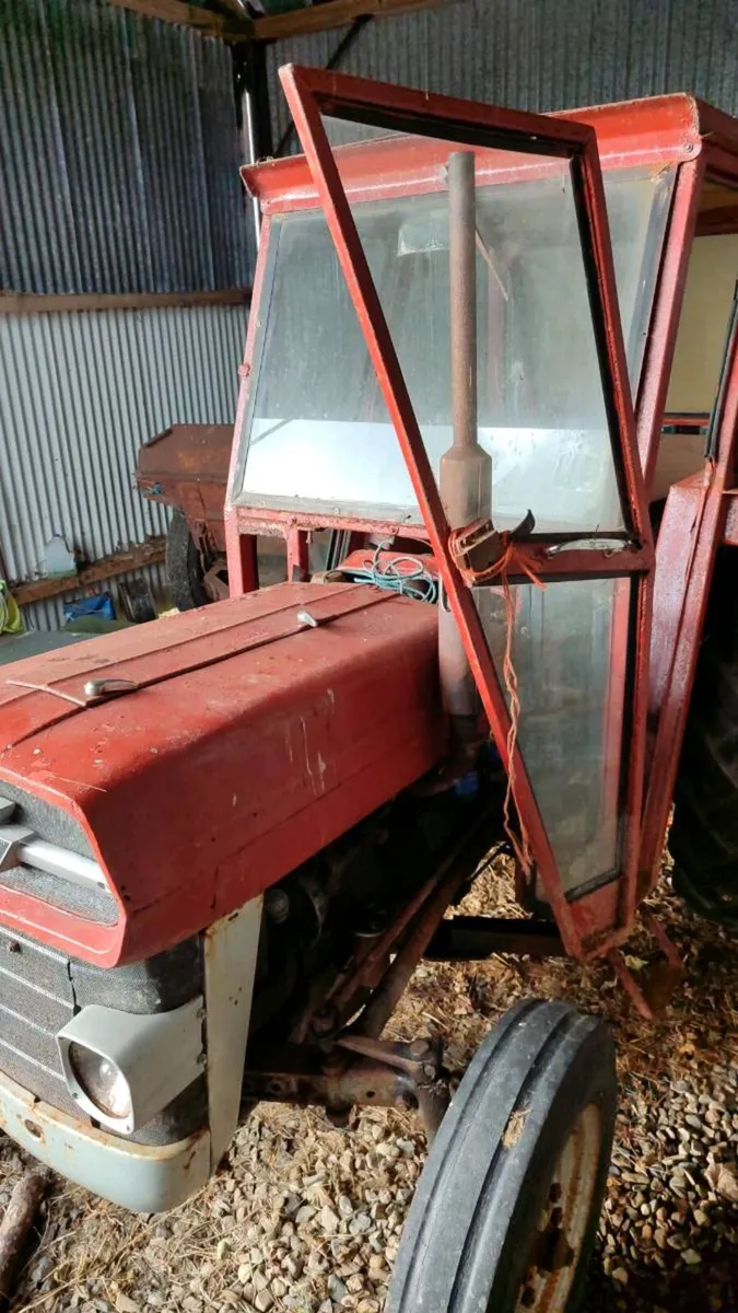 135 mf tractor - Image 2