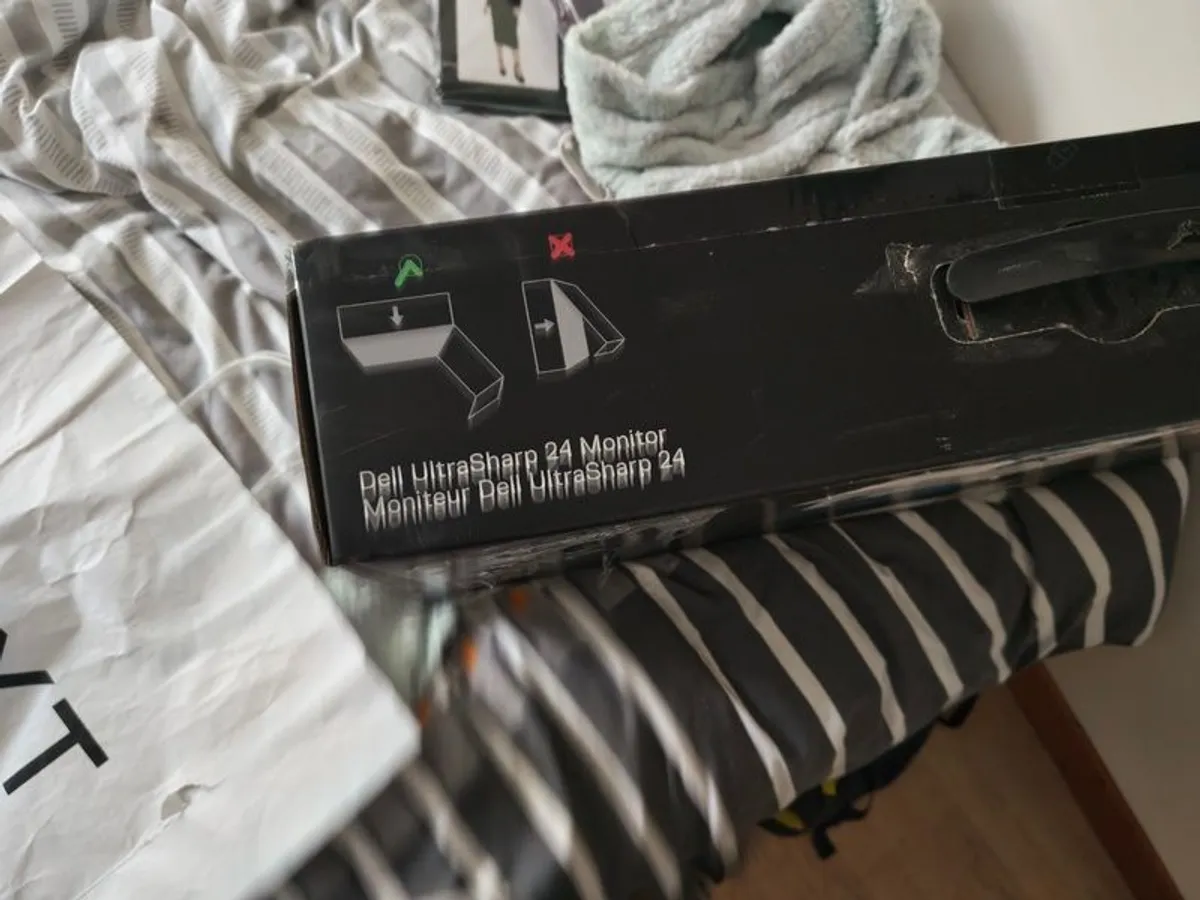 Dell UltraSharp 24 Monitor - U2424H SEALED - Image 2