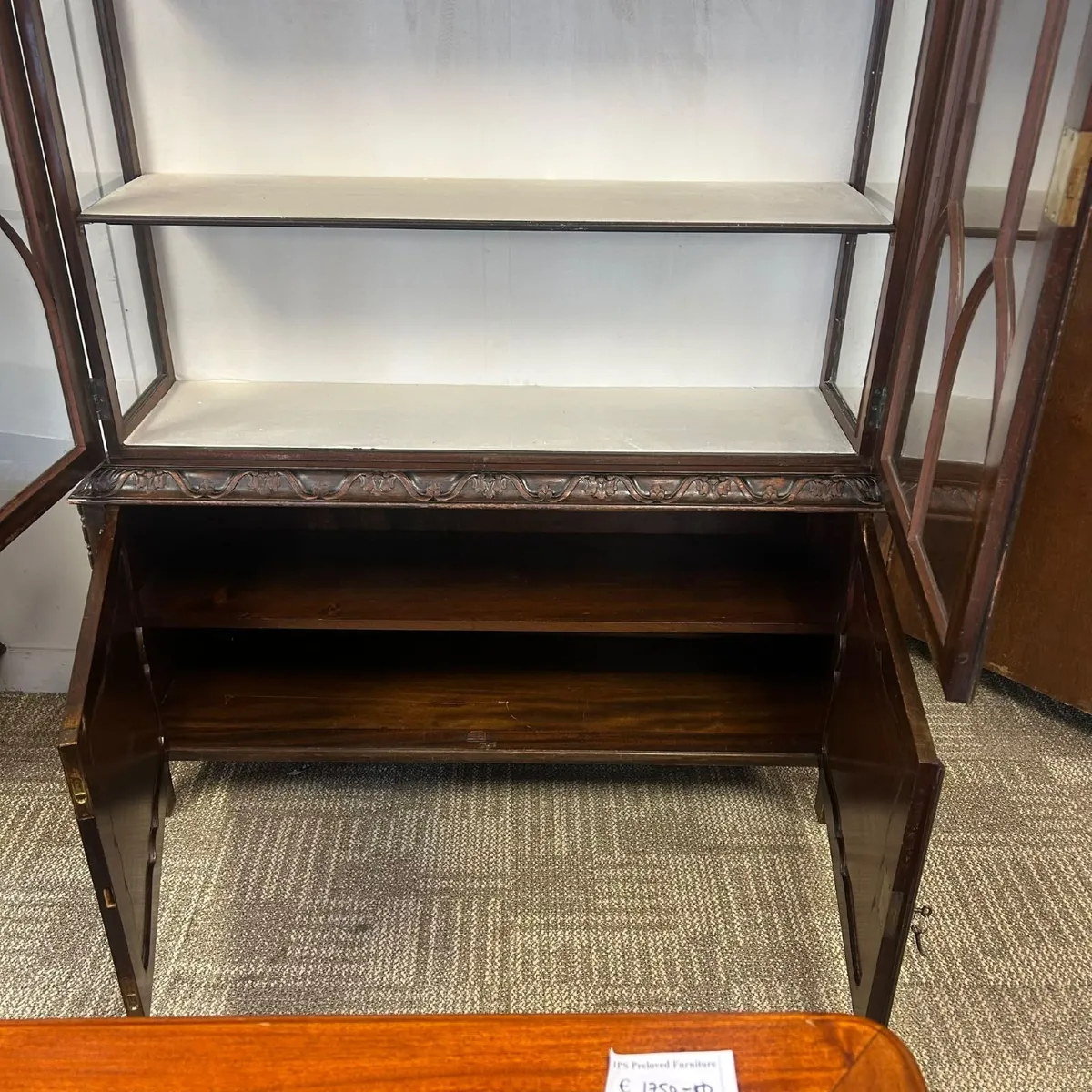 A beautiful early 20th-century glazed display cabi - Image 4