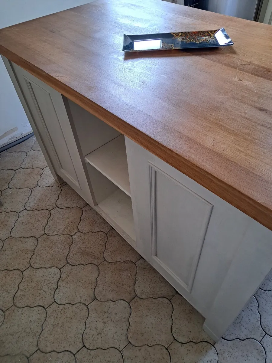 Kitchen island - Image 3