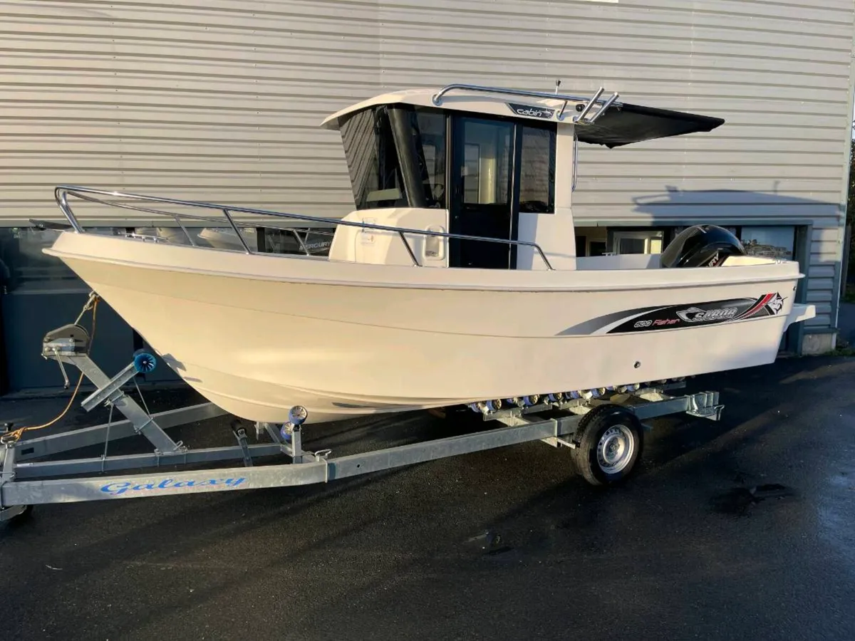 Fishing boat - Image 1