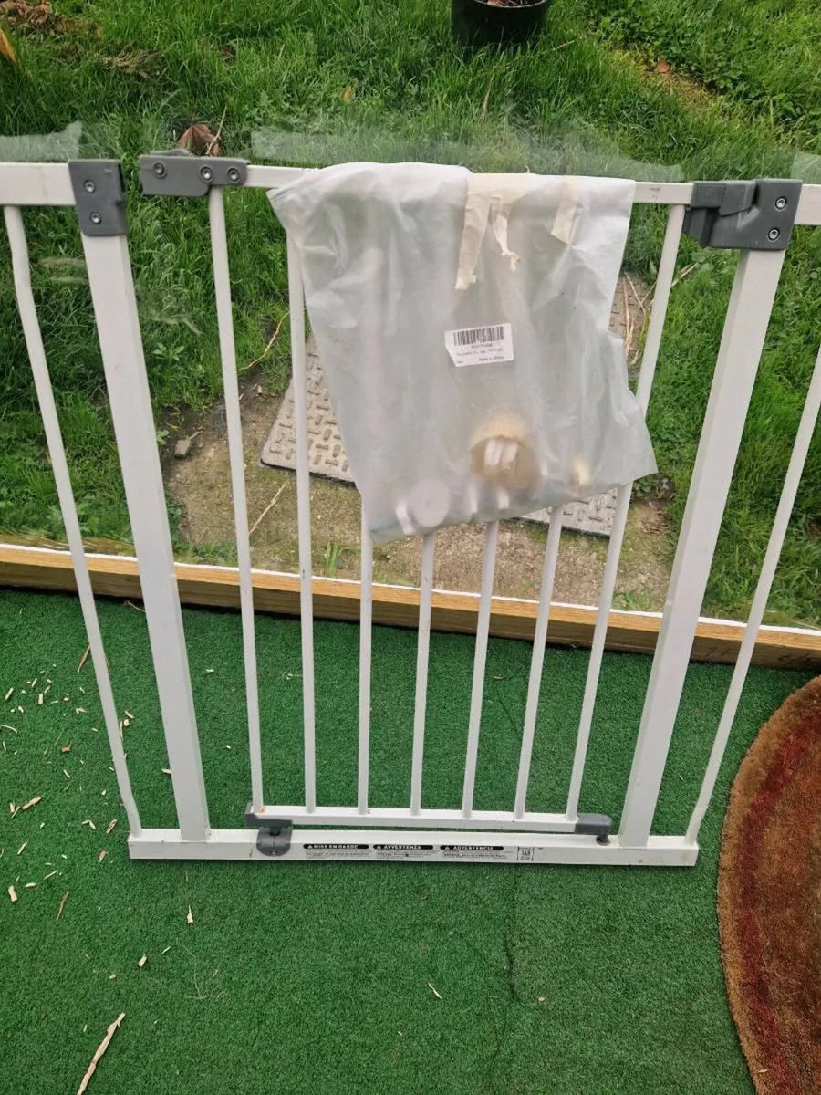 Baby gate