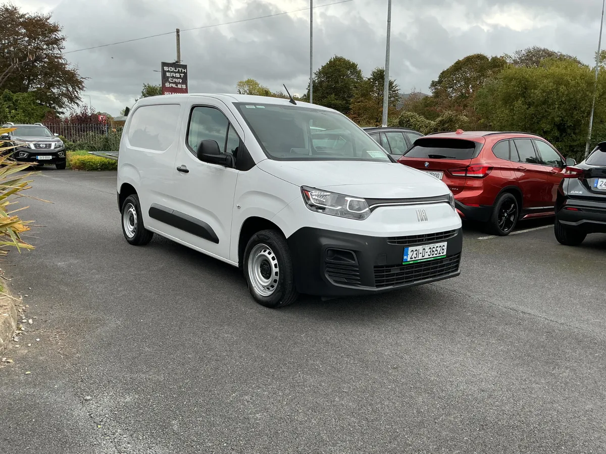 2023 FIAT DOBLO SWB 1.5 100HP 650KG 4 DR - Image 3