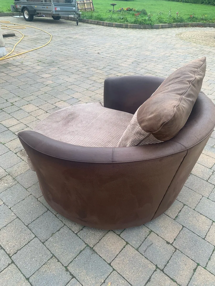 Nest chair - Image 2