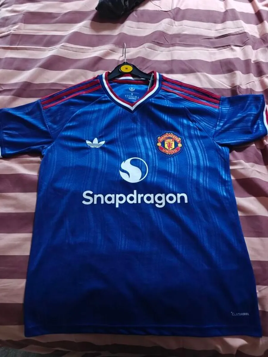 Manchester United Away Jersey - Bruno #8 - Image 1