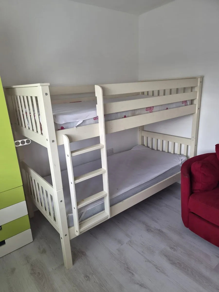 Beds - Image 1