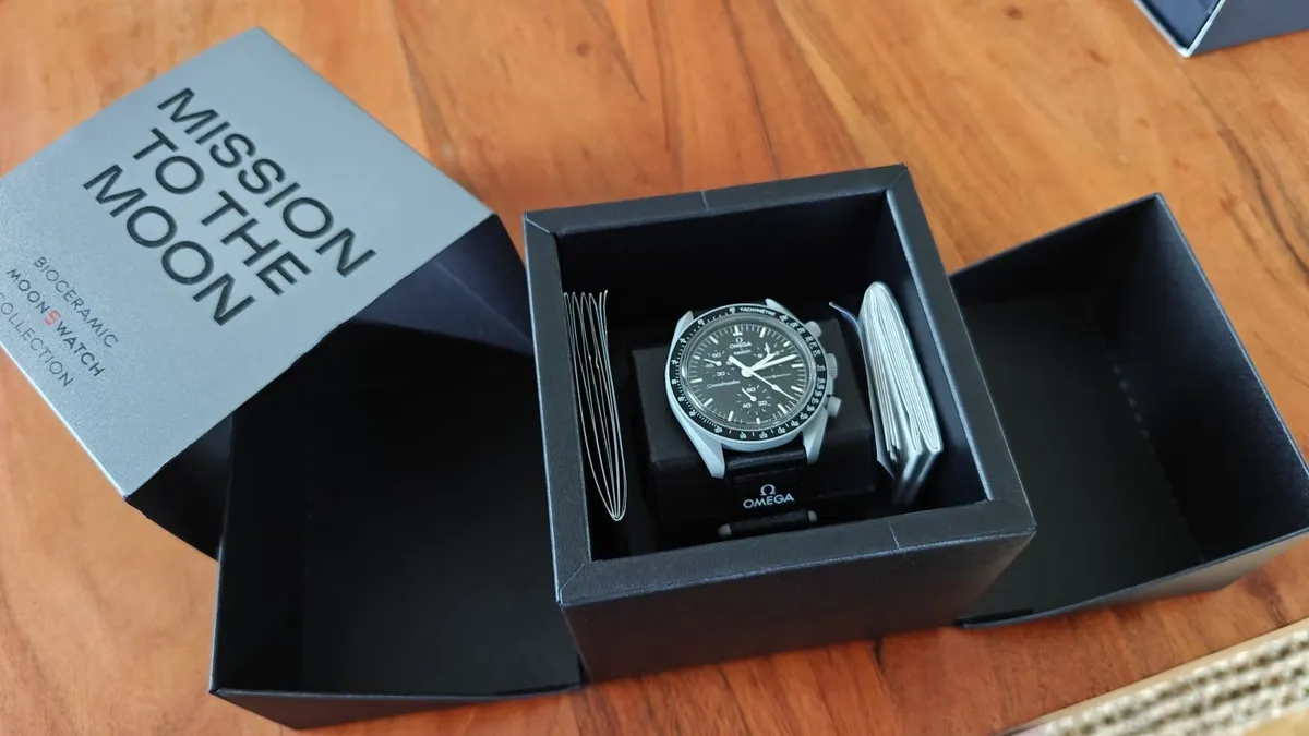 Swatch Omega Mission to the Moon (needs battery) - Image 1
