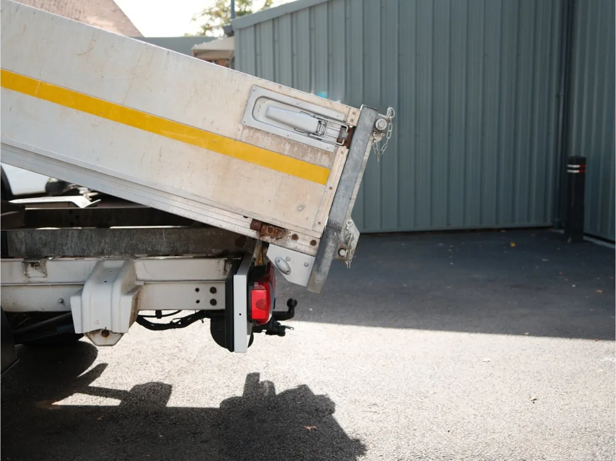 2019 MAN TGE Tipper Van - Image 3