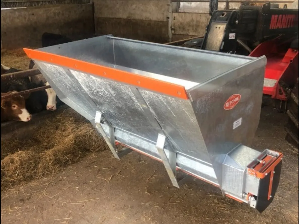 RITCHIE BEET/MEAL FEEDER, NEW - Image 1