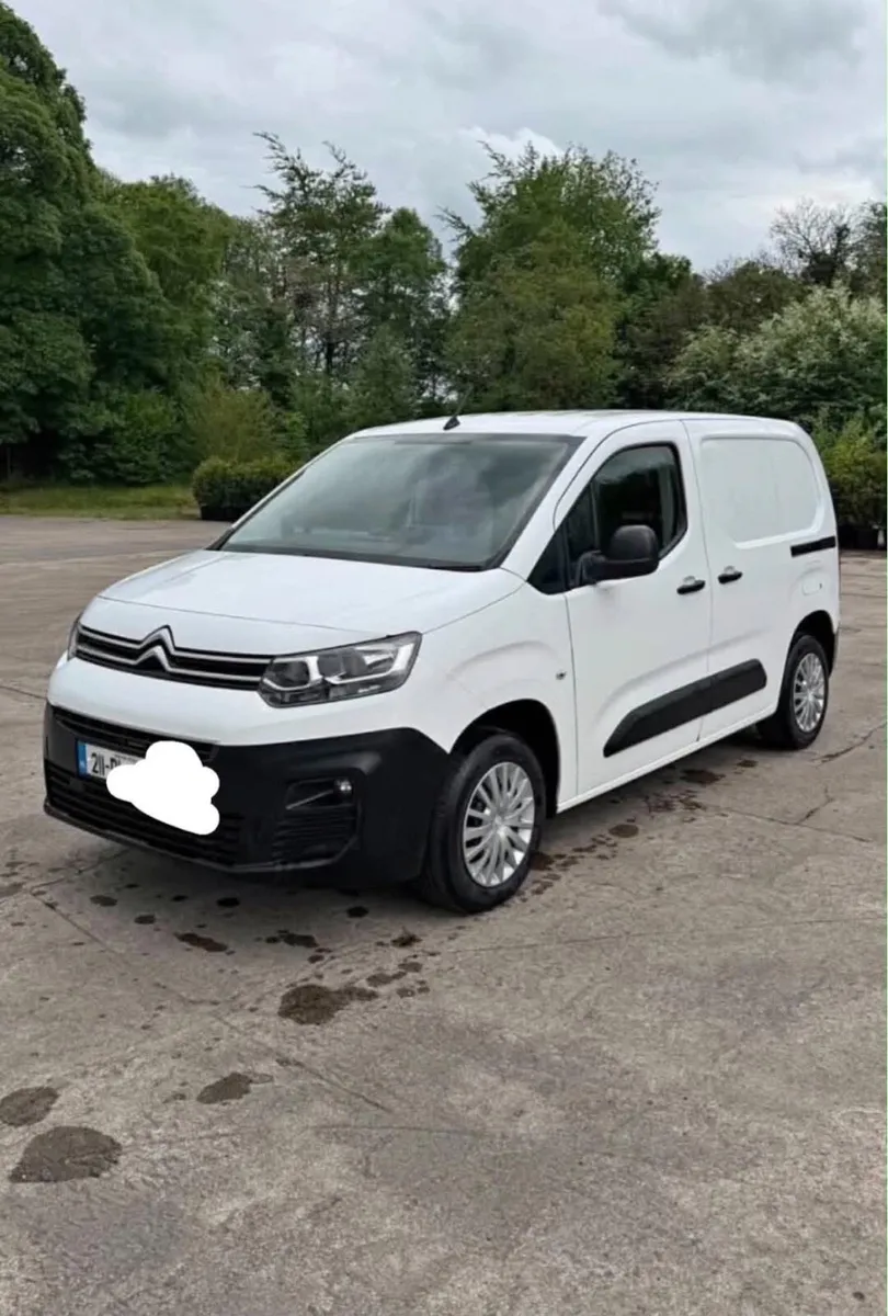 Van - Image 3