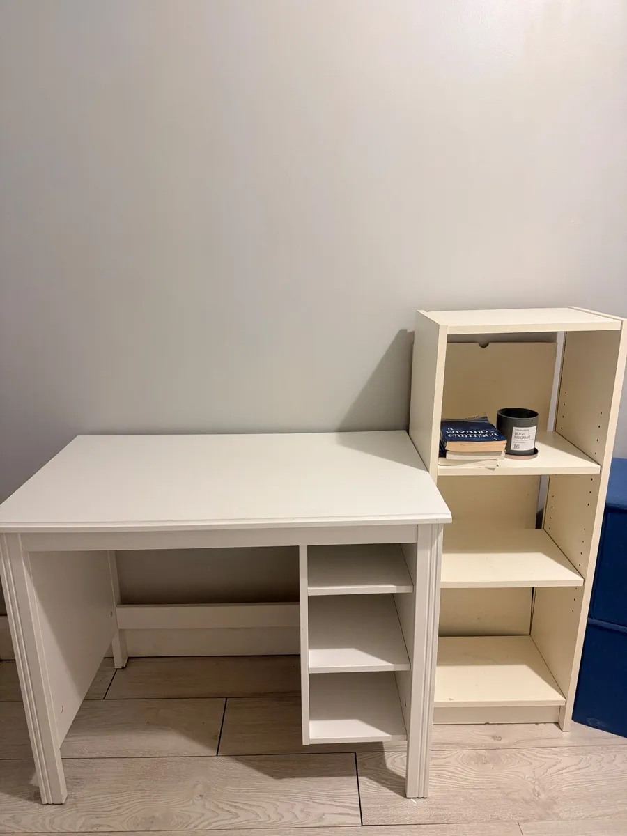 Desk - Image 2