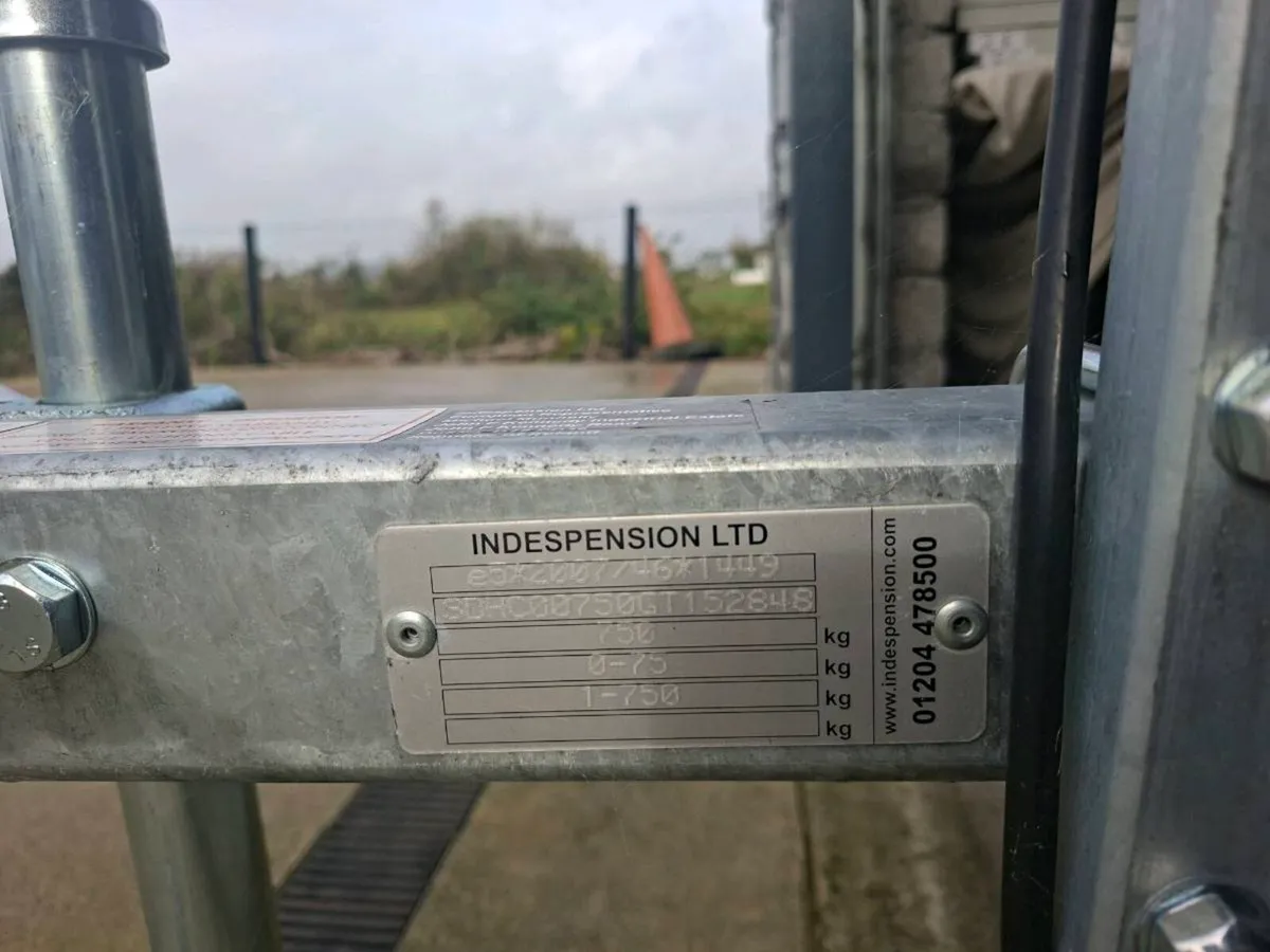 Trailer (Rib) - Image 1