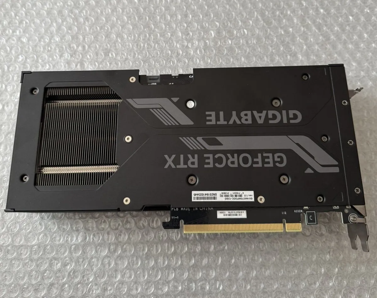 GeForce RTX 4070 WINDFORCE OC - 12GB DDRX6 - Image 2