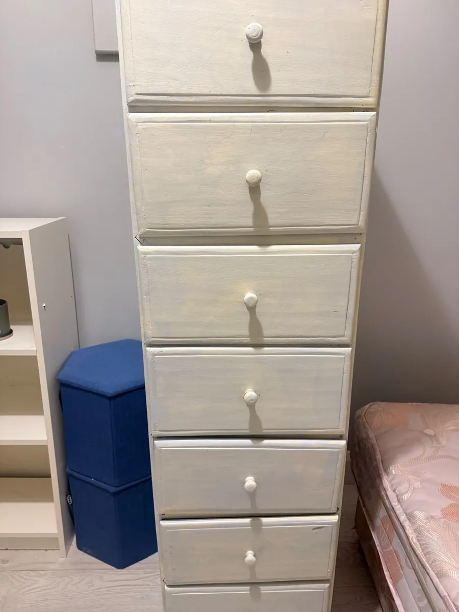 Wooden chest of drawers - Image 1