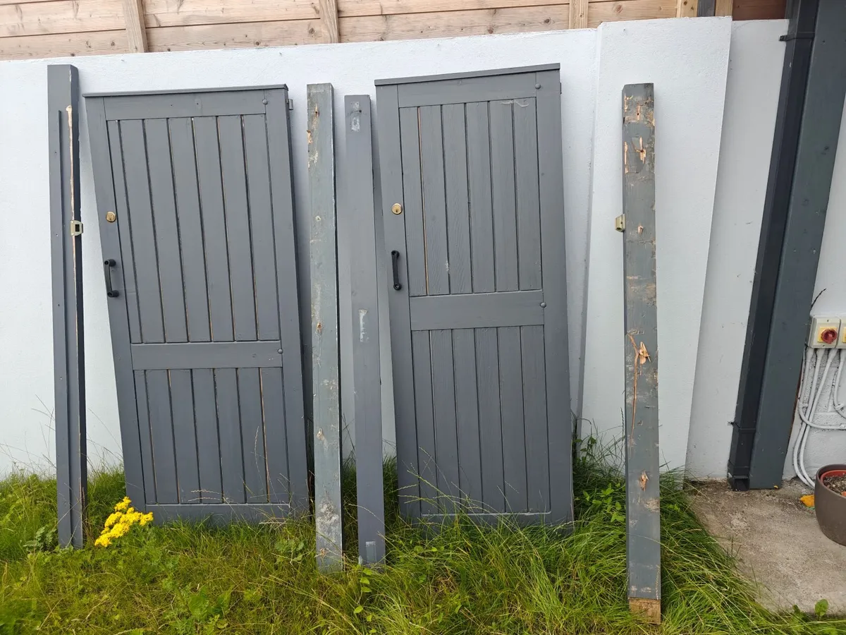 Used garden wooden doors - Image 4
