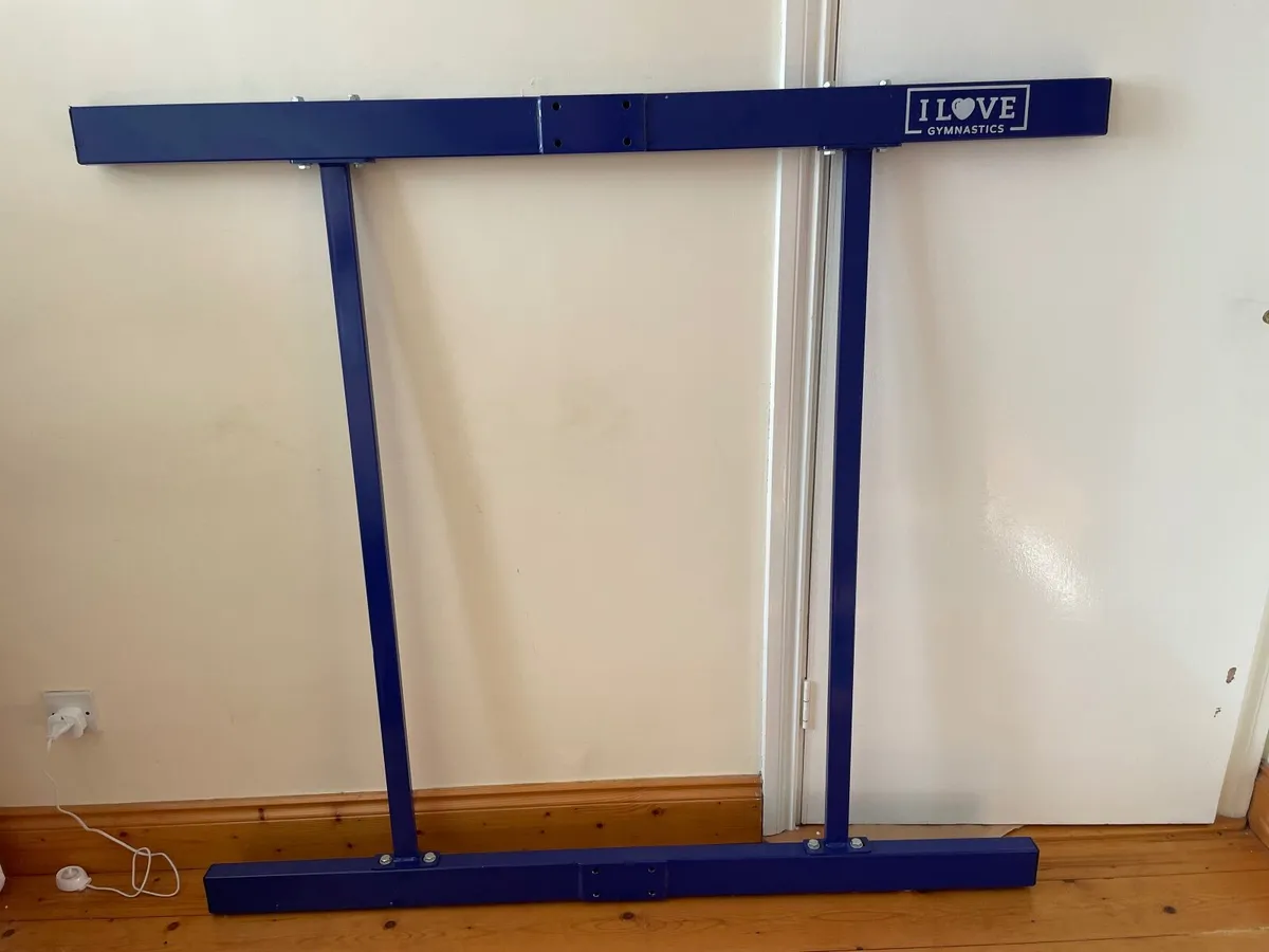 Gymnastics bar - Image 2
