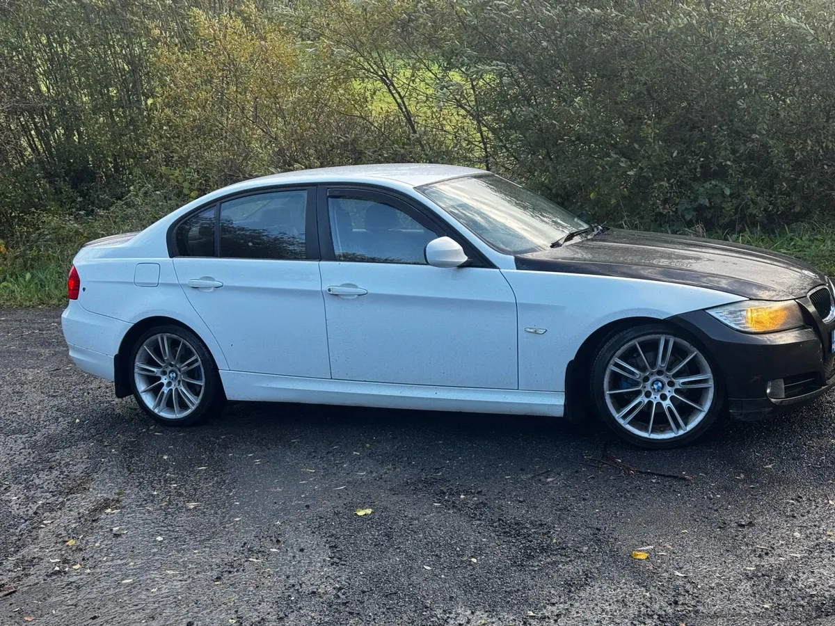 2011 bmw 318d e90 - Image 2