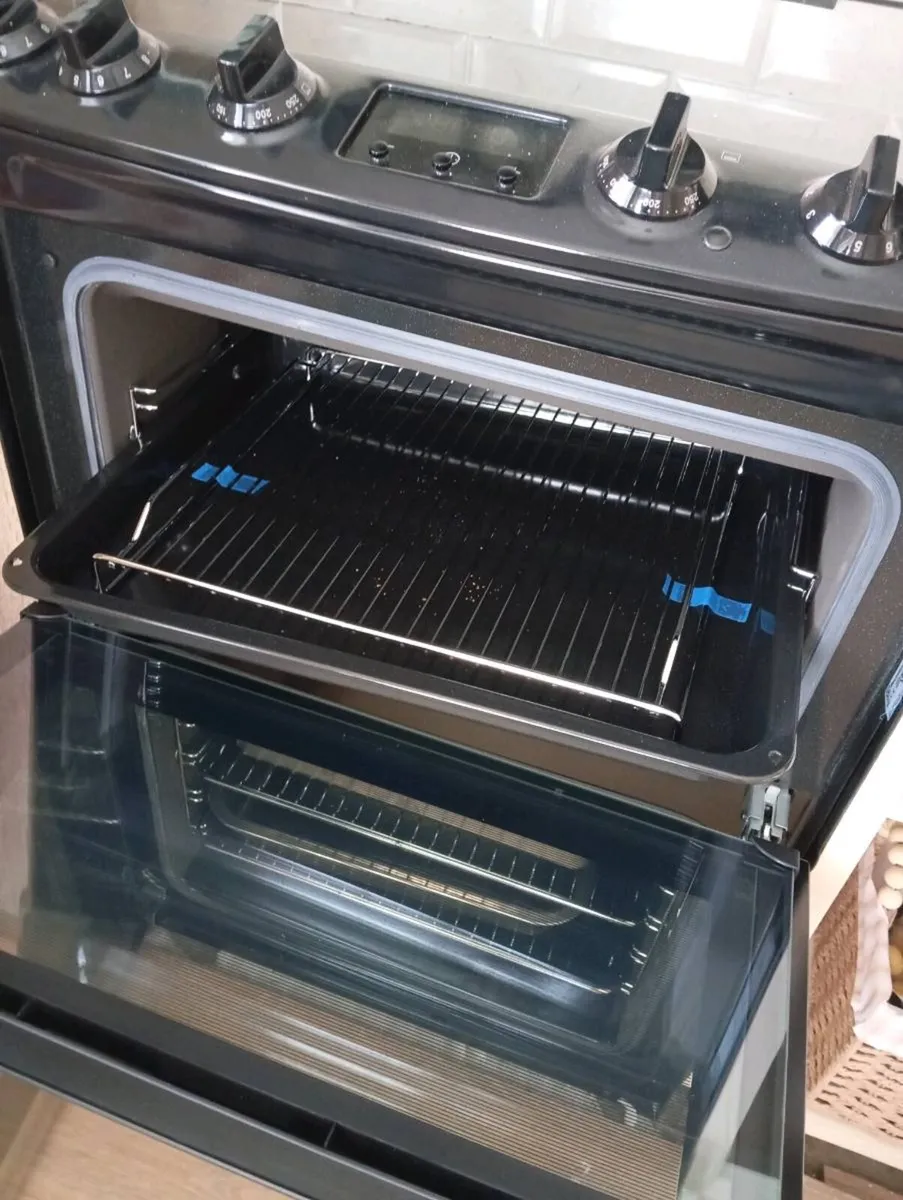 Electric cooker - Image 2